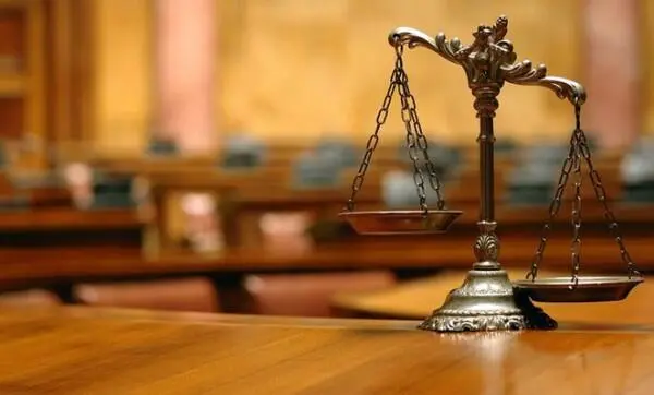 В кабинете было душно Окно было открыто но тяжелый воздух как будто - фото 27