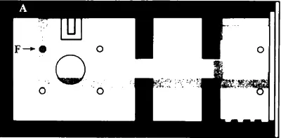 План большого мегарона в Тиринфе черный цвет и архаического храма Геры серый - фото 204