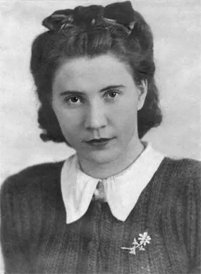 Травинова Фавстова Мария Алексеевна медсестра 38го сп 13й сдно - фото 51
