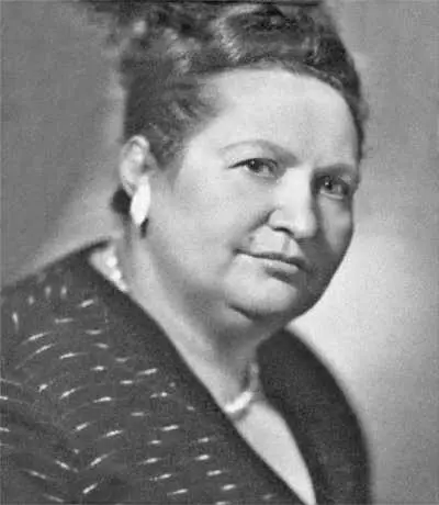 Маркова Зиновьева Тамара Ивановна санинструктор медсанбата 2й сдно - фото 71