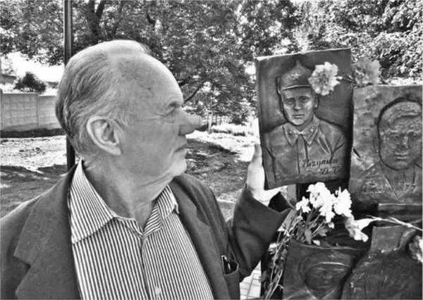 Отец и сын Рагулины Гимранов Галимзян Тюменская область Самошкин ЕВ - фото 226