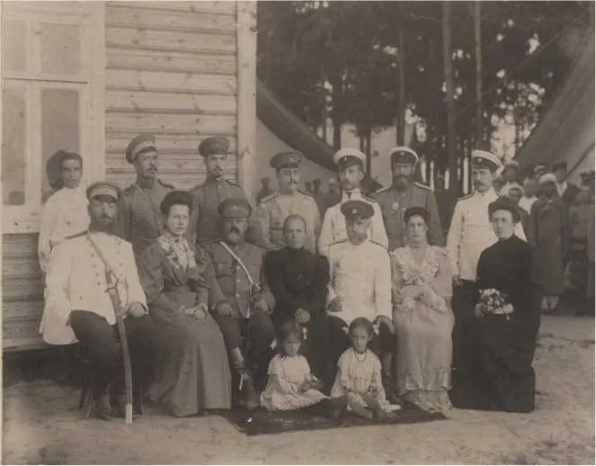 Рис 29 БрестЛитовск 1907 г В промежутке между войнами Военные врачи 38й - фото 48