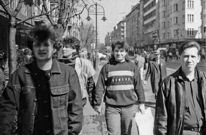 Агата Кристи 1990 Фото Александра Кузнецова Второй эпизод был кадровым За - фото 53