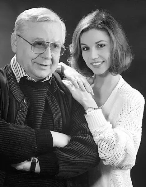 Олег Табаков со второй женой Мариной Зудиной Скажем прямо это заявление - фото 23
