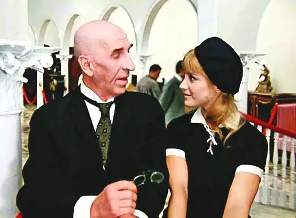 С Сергеем Филипповым в фильме 12 стульев в роли Лизы 1971 г В фильме - фото 44