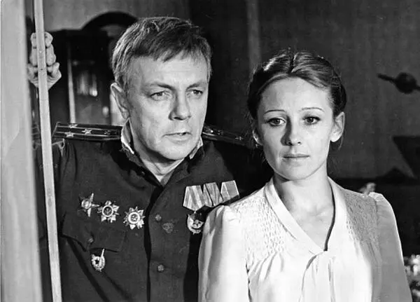 В фильме Так и будет с Кириллом Лавровым 1979 г В роли Ольги Воронцовой в - фото 54