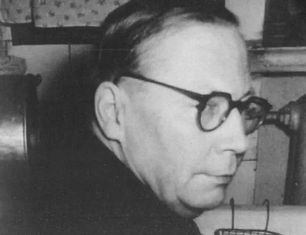 Заболоцкий за год до рокового инфаркта Москва 1957 г Заболоцкий в Тарусе - фото 73