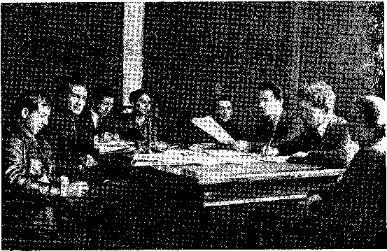 Дальневосточный секретариат Коминтерна Иркутск 1921 г Слева направо В J1 - фото 4