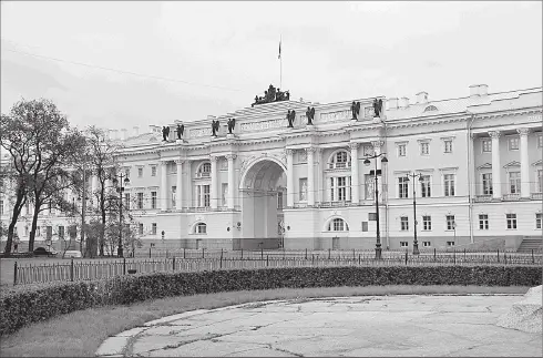 Здания Сената и Синода В августе 1829 г начинаются строительные работы - фото 92