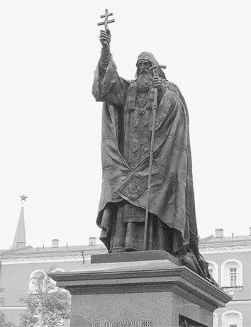 Памятник Патриарху Ермогену Открыт 25 мая 2013 года Скульптор Салават - фото 134