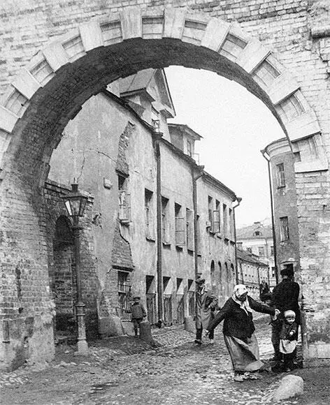 Проломные ворота и конец Псковского переулка Фото Н Н Лебедева 1927 - фото 180