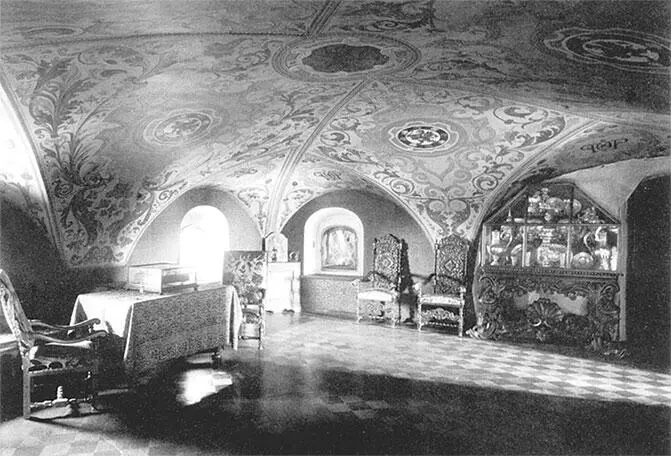 Крестовая палата Трапезная Опочивальня Комната с оруж - фото 238