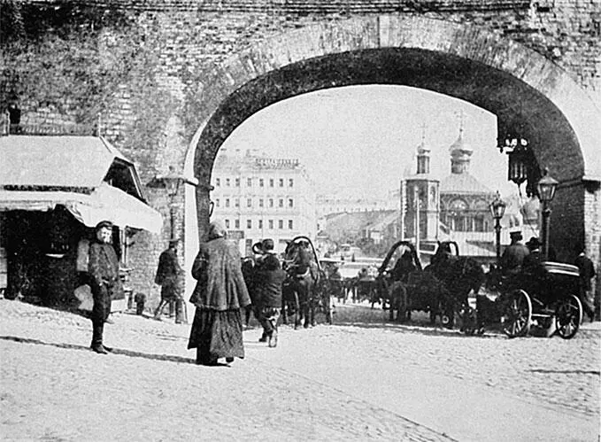 Проломные ворота на Варварке Фото 1900х годов В мирное время пользоваться - фото 244