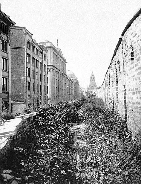 Вид на Старую площадь с Китайгородской стены Фото 19201926 годов из фонда - фото 249