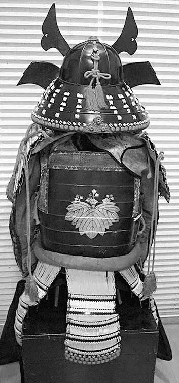 Доспех ёкохаги окегавадо вид сзади Артисты театра Кабуки изображают бой - фото 392