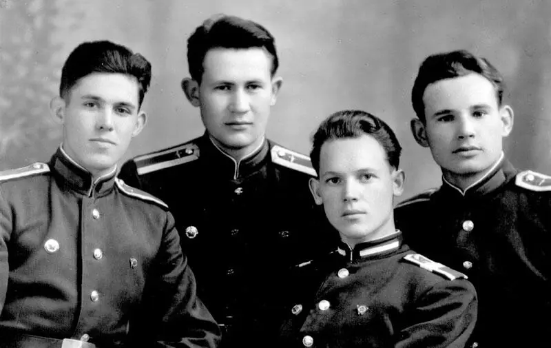 Июнь 1959 года Перед выпуском из Тамбовского авиационного радиотехнического - фото 32