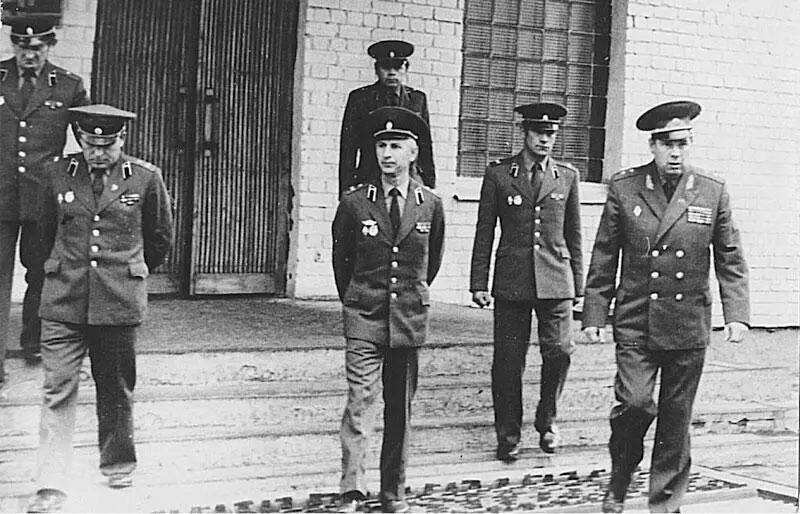 В 1980 году будучи заместителем командира Шяуляйской дивизии я командовал - фото 40