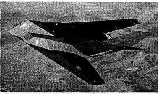 Истребитель F117A Одноместная кабина остекление фонаря которой выполнено из - фото 35