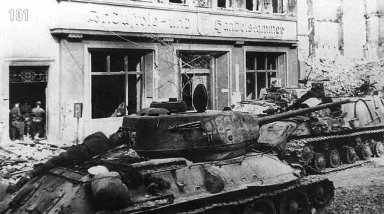 Танки и САУ 2го гвардейского танкового корпуса в ходе боев за город Данциг На - фото 123