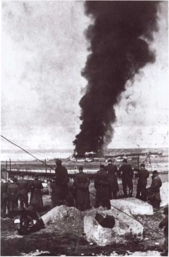 Взрыв и пожар на Ингульском аэродроме 10 марта 1942 г Дом 5 по Черноморской - фото 27