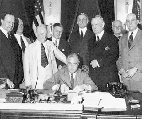 16 июня 1933 года президент Франклин Делано Рузвельт подписал Закон о - фото 3