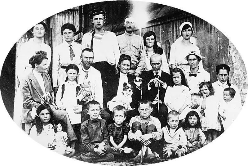 Золотая свадьба Владимира и Софьи Голицыных Богородицк весна 1921 года Из - фото 36