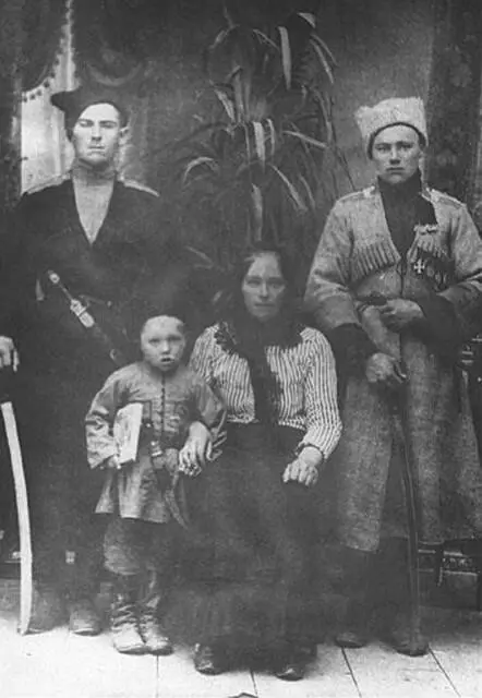 Справа казачка Елена Чоба Под видом казака участвовала в Первой мировой войне - фото 14