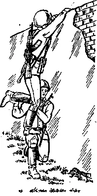 Рис 131 Перелезание с опорой на бедро товарища Рис 132 - фото 154
