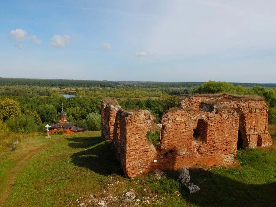 Ксения от обиды перестала ходить на службы в Успенский храм молит - фото 57