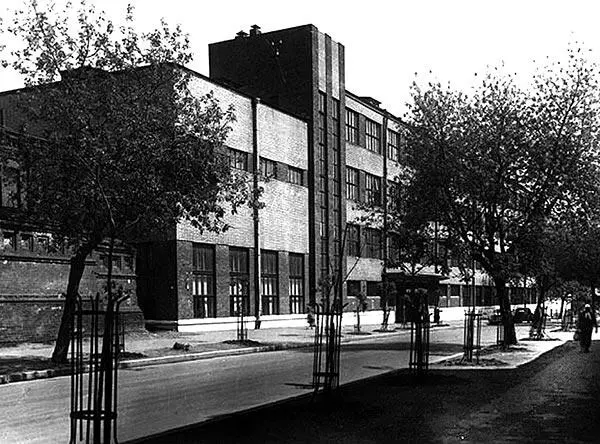 Наш Станкоинструментальный институт носил имя Сталина и его грандиозная - фото 38