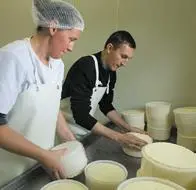 На южных курортах можно работать в сфере обслуживания В Индии сниматься в - фото 30