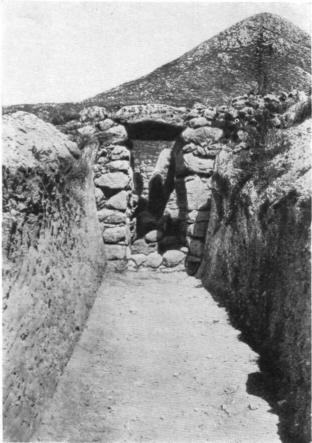 Рисунок 41 Микены Киклопический фолос дромос и фасад Wace Mycenae fig - фото 44