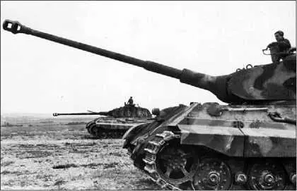 Королевские тигры из состава 3 й роты 503го тяжелого танкового батальона - фото 183