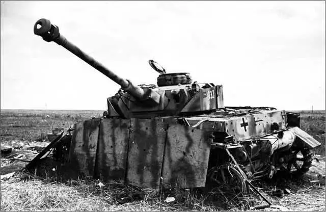 Подбитый Тигр Тип 4 PzIV AusfG ОрловскоКурская дуга 19 июля 1943 года - фото 187