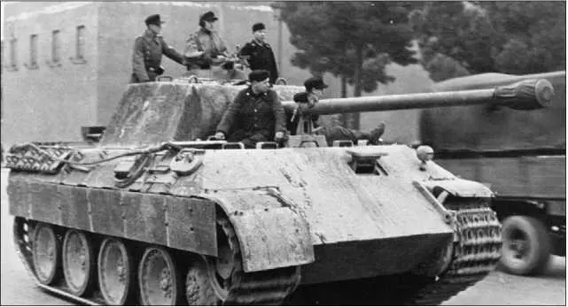 Пантера AusfD позднего выпуска на улице Рима 1943 год Танковый полк - фото 284