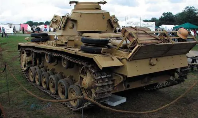 Panzer III AusfL из коллекции Королевского танкового музея в Бовингтоне - фото 326