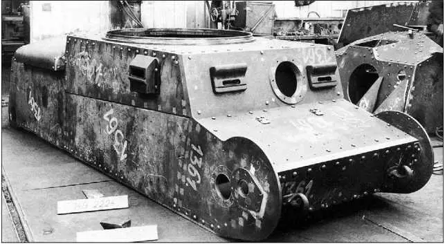 Корпус танка Pz38t AusfG в цехе завода ВММ При этом эффективный огонь - фото 233