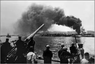 Эсминец Железняков у Новороссийска 16 сентября 1943 г 1012 февраля он - фото 105
