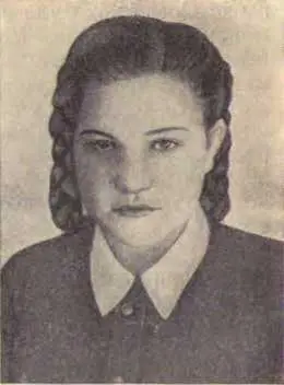 Старшая дочь капитана Шабловского Раиса 1949 г Девочки были очень малы - фото 42