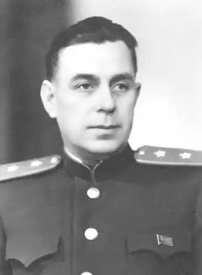 Николай Иванович Железников родился 22 марта 1906 года в семье сельского - фото 13