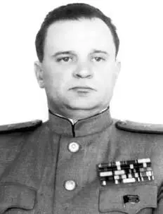 Петр Иванович Ивашутин родился 18 сентября 1909 года в БрестЛитовске - фото 15