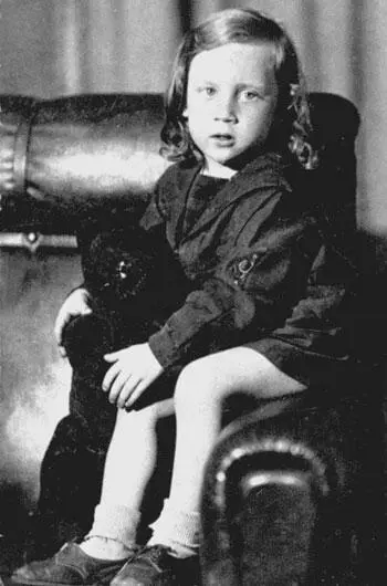 Первые дни войны Вове три года Июнь 1941 г Дядя Леша и тетя Шура как их - фото 146
