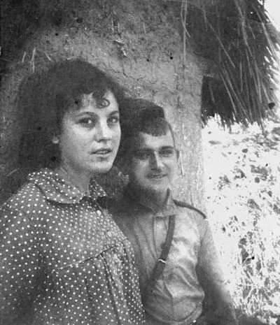 Александра Высоцкая и Марлен Матвеев 1943 г Дом в котором жили Высоцкие в - фото 155
