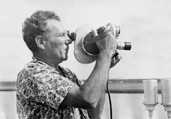 Алексей Владимирович на съемках на Енисее 1968 г Своему большому другу Алеше - фото 180