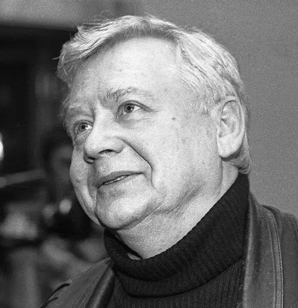 Художественный руководитель МХТ им АП Чехова Олег Табаков во время вручения - фото 7