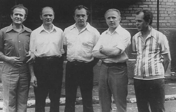Братья Зиновьевы слева направо Василий Алексей Александр Николай - фото 31