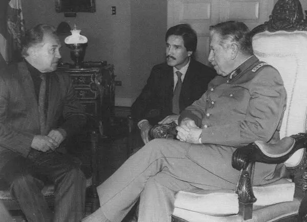 На приёме у президента Чили А Пиночета Сантьяго 1 июня 1989 Автошарж Из - фото 58