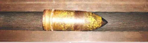 Рис 512 Вверху разрез ствола 150мм германской полевой гаубицы Видны н - фото 208