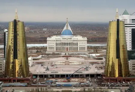 Надо сказать что не только этот дворец но и весь облик Астаны этой первой - фото 56