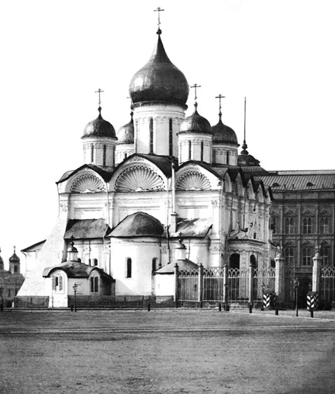 Восточный фасад Архангельского собора Московского Кремля с наружными приделами - фото 40